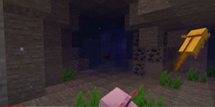 How to tame axolotls in Minecraft