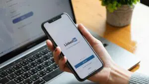 Read more about the article Quick Guide To Generating Quality Leads From LinkedIn