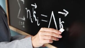 Read more about the article 3 Benefits Of Becoming A Math Teacher