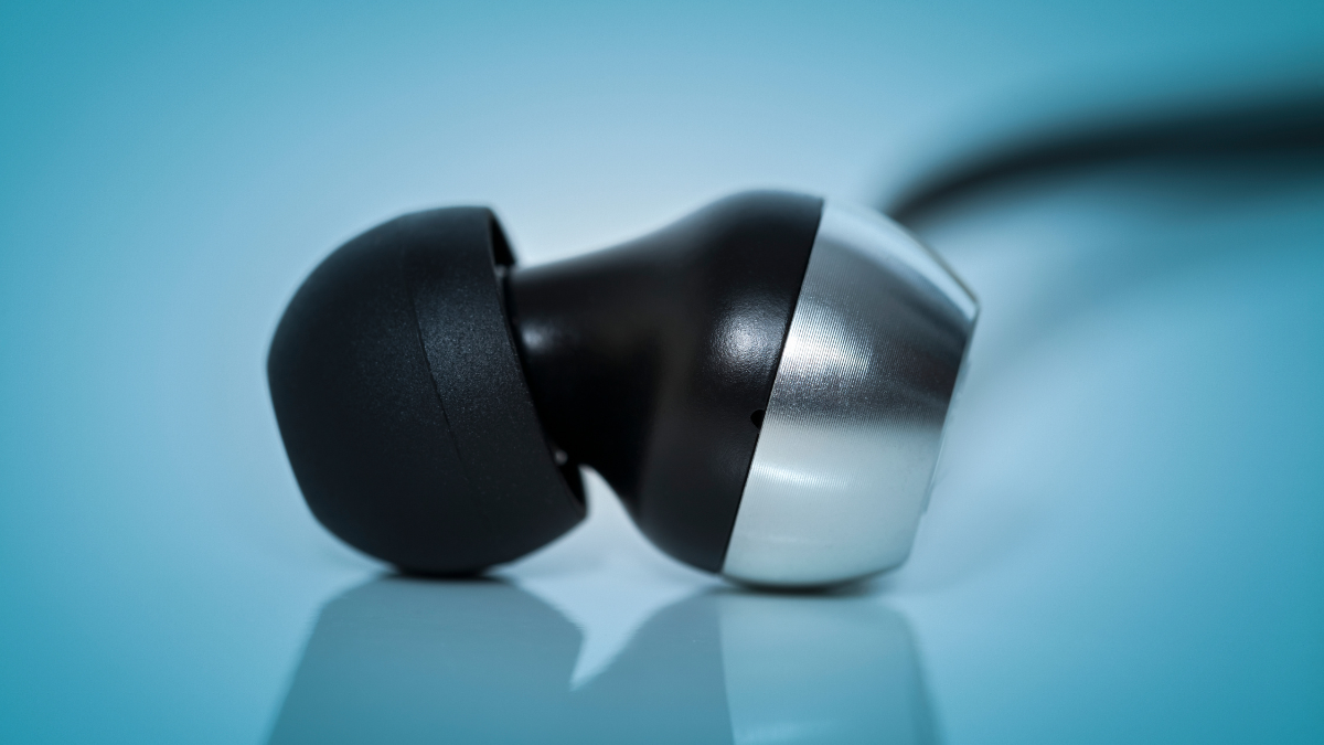 You are currently viewing Top 5 Best Earbuds For Motorcycle Helmets 2023
