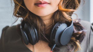 Read more about the article Top 5 Best Headset For Big Heads 2023