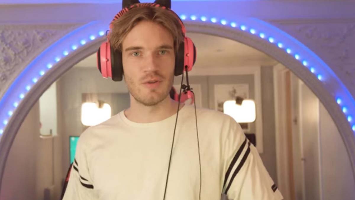 You are currently viewing What Headphones Does PewDiePie Use?