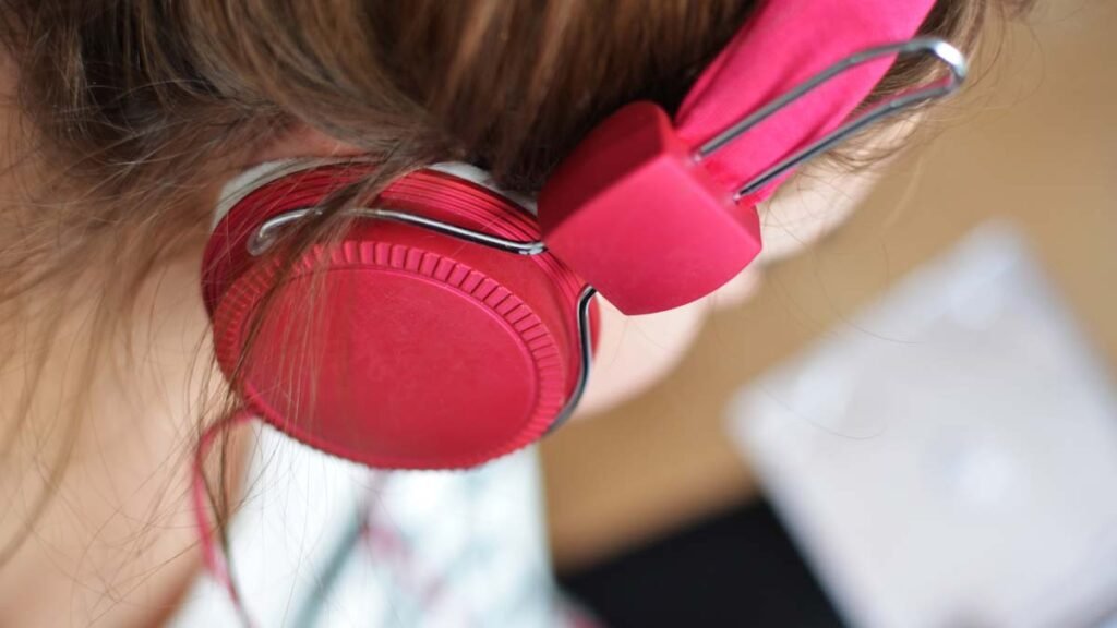 Wear Headphones With Hearing Aids