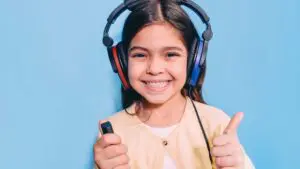 Read more about the article How to Avoid Headphone Hair?