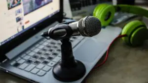 Read more about the article How to Use Mic and Headphone with One Jack PC?