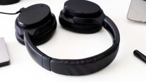 Read more about the article Is It Okay to Use Bluetooth Headphones While Charging?