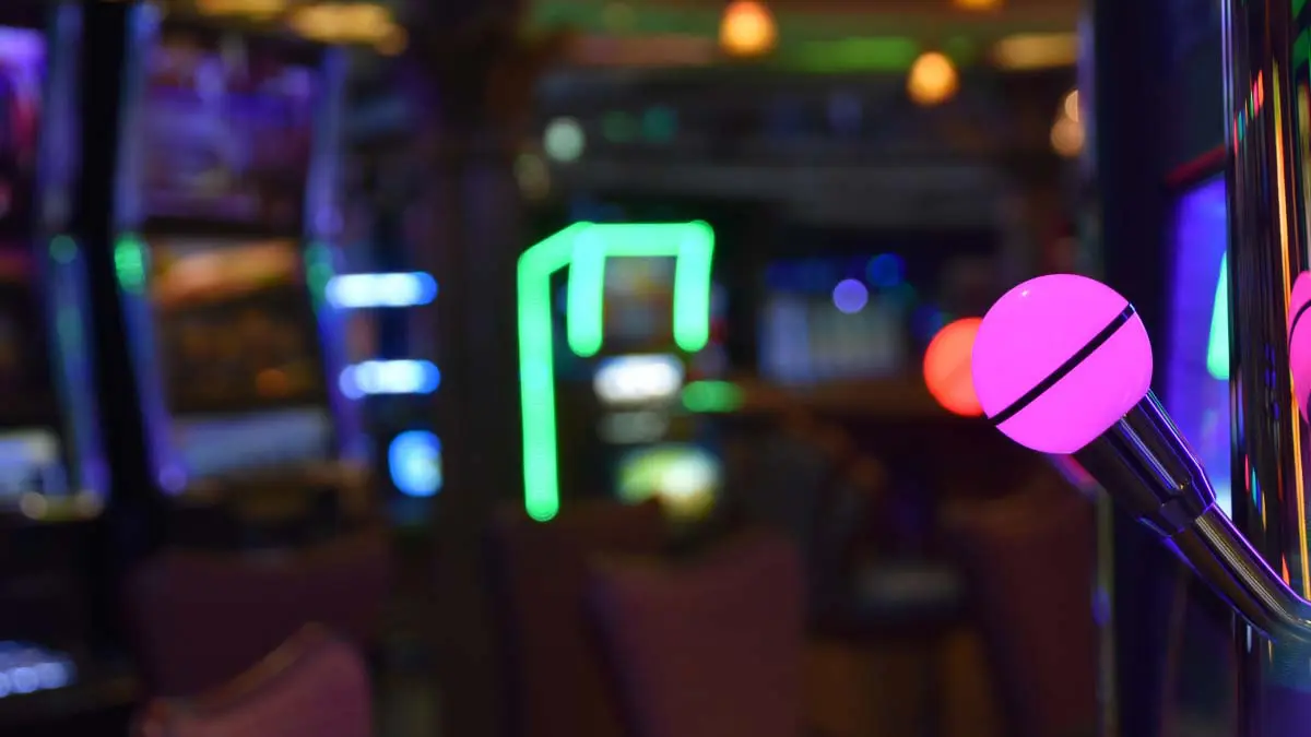 Read more about the article The Latest Tech Trends and Gadgets: How Mobile and Casino Technology Are Changing the Game
