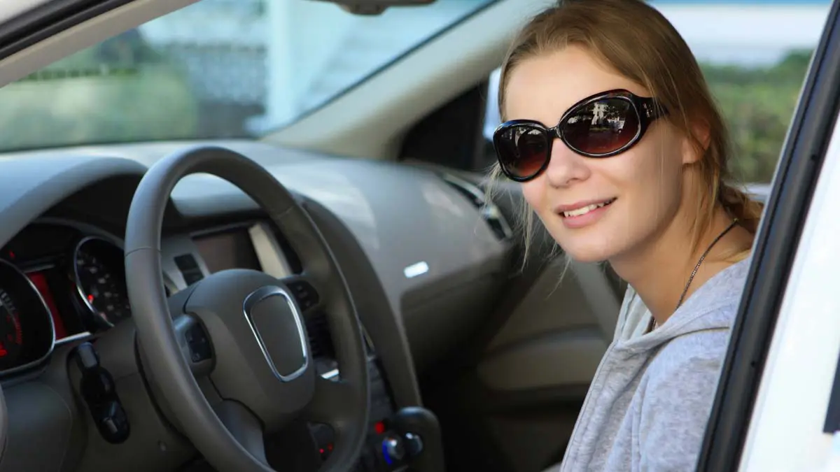 You are currently viewing Protecting Your Car Selling Business From Cybercrime