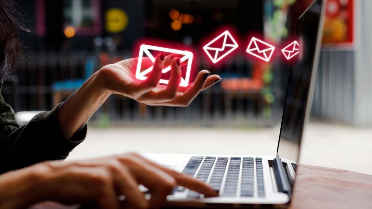 You are currently viewing 10 Effective Email Outreach Strategies for B2B Lead Generation