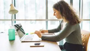 Read more about the article Understanding the Structure and Components of a Law Essay