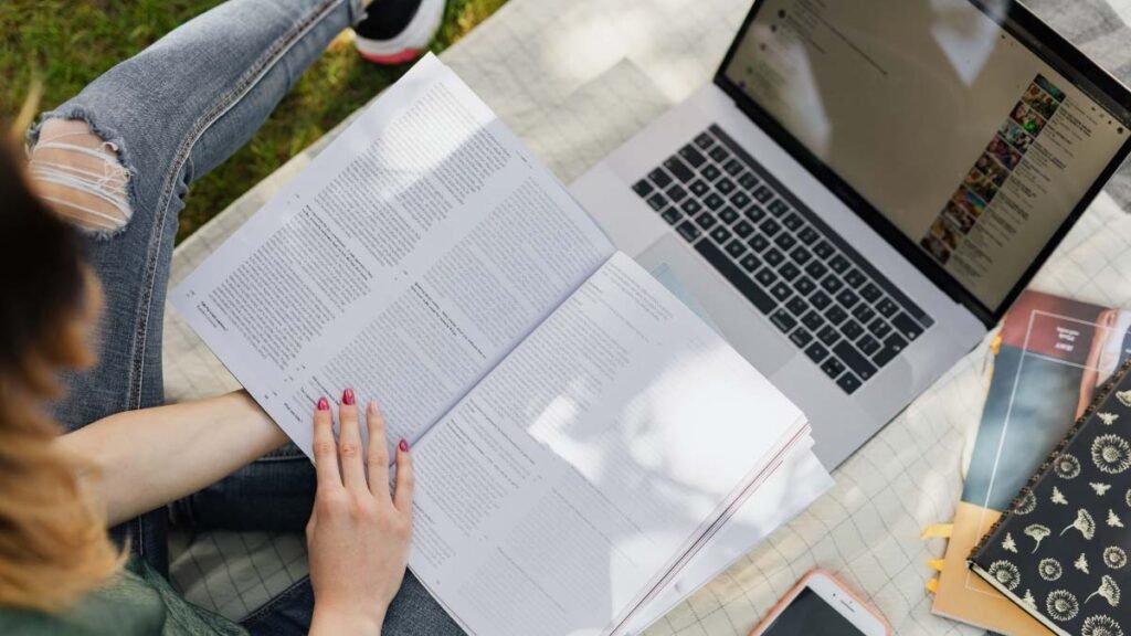 The ultimate student s online toolkit what s relevant in 2023 