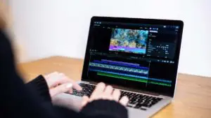 Read more about the article Best Software For Lyric Videos In 2023