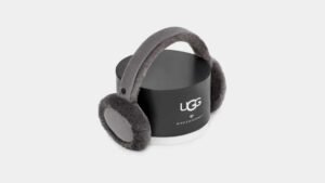 Read more about the article How To Connect UGG Bluetooth Earmuffs To iPhone?