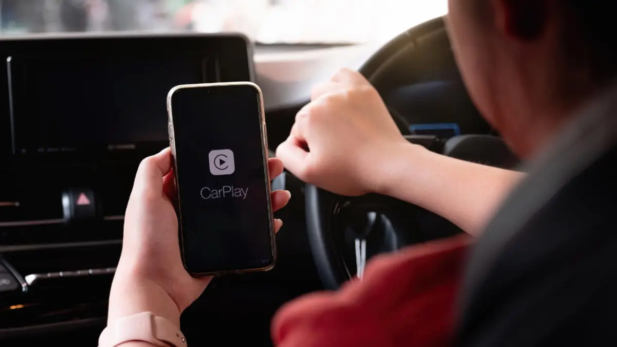 You are currently viewing How to Mirror iPhone to Car Play Without Jailbreak?