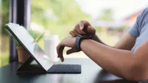 Read more about the article How to Block a Number on an Apple Watch?